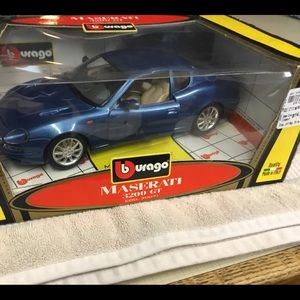 Burago Maserati 3200 GT 1/18